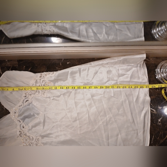 Victoria's Secret Cream Chemise - Picture 15 of 16